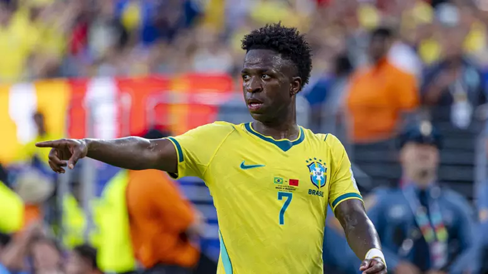 vini se recusa responder pergunta em espanhol