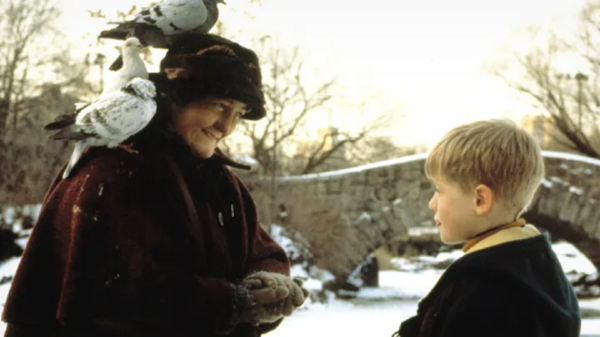 Brenda Fricker, atriz vencedora do Oscar e conhecida por "Esqueceram de Mim 2", morre aos 81 anos 1 Brenda Fricker