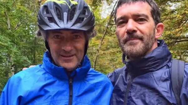 Antonio Banderas se manifesta após irmão ser confundido com um dos maiores caloteiros da Espanha 3 Francisco Javier e o irmão Antonio Banderas
