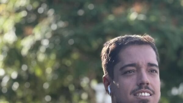 Morre aos 33 anos o jornalista Caíque Verli, repórter da TV Gazeta 21 HN6ddJZWYAA9F3I