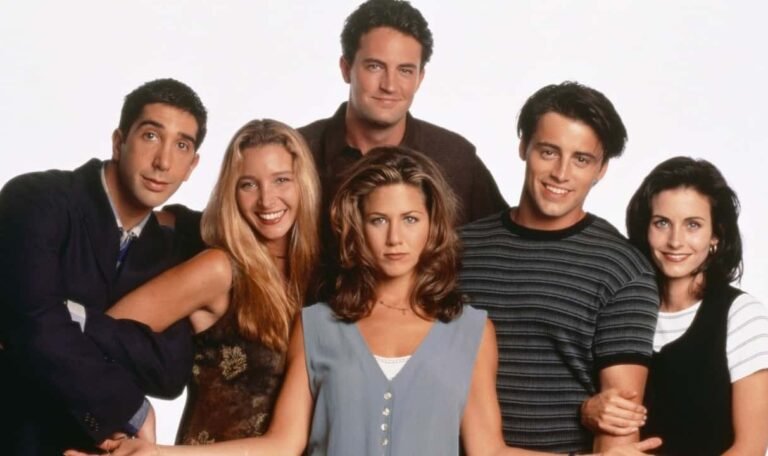 Atriz de 'Friends' revela que filha de 25 anos foi diagnosticada com câncer ósseo 47 elenco friends