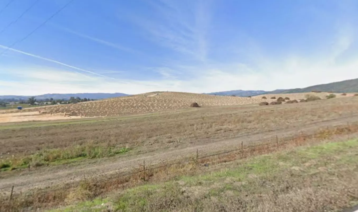 Colina do icônico papel de parede do Windows XP aparece seca e irreconhecível após 30 anos 48 image