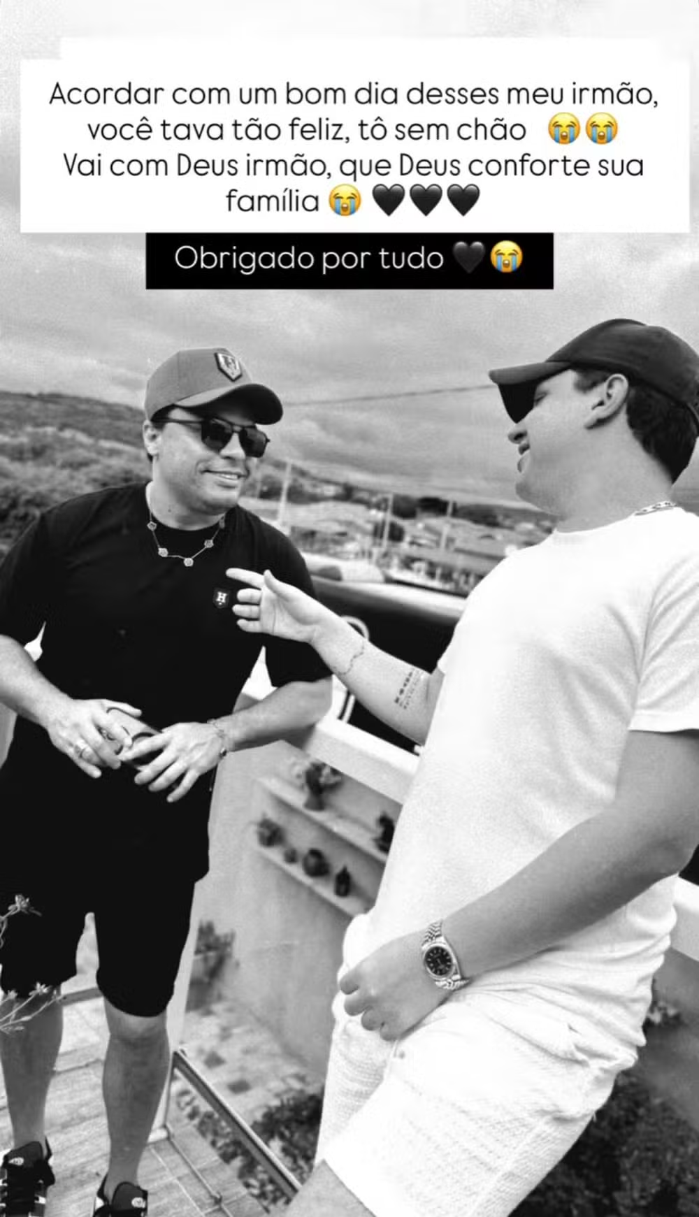 Integrantes da Collo de Menina lamentam morte do vocalista Neto Araújo nas redes sociais 47 image