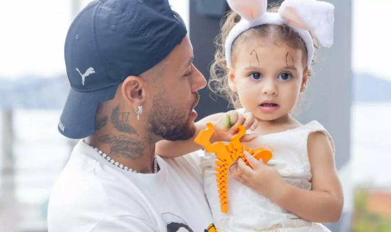 Em meio à Copa, Neymar comemora aniversário de 2 anos da filha Helena 51 image