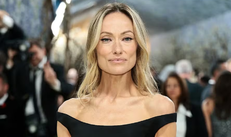 Olivia Wilde preocupa fãs ao surgir mais magra em estreia de ‘O Convite’ em Londres 50 olivia wilde magra
