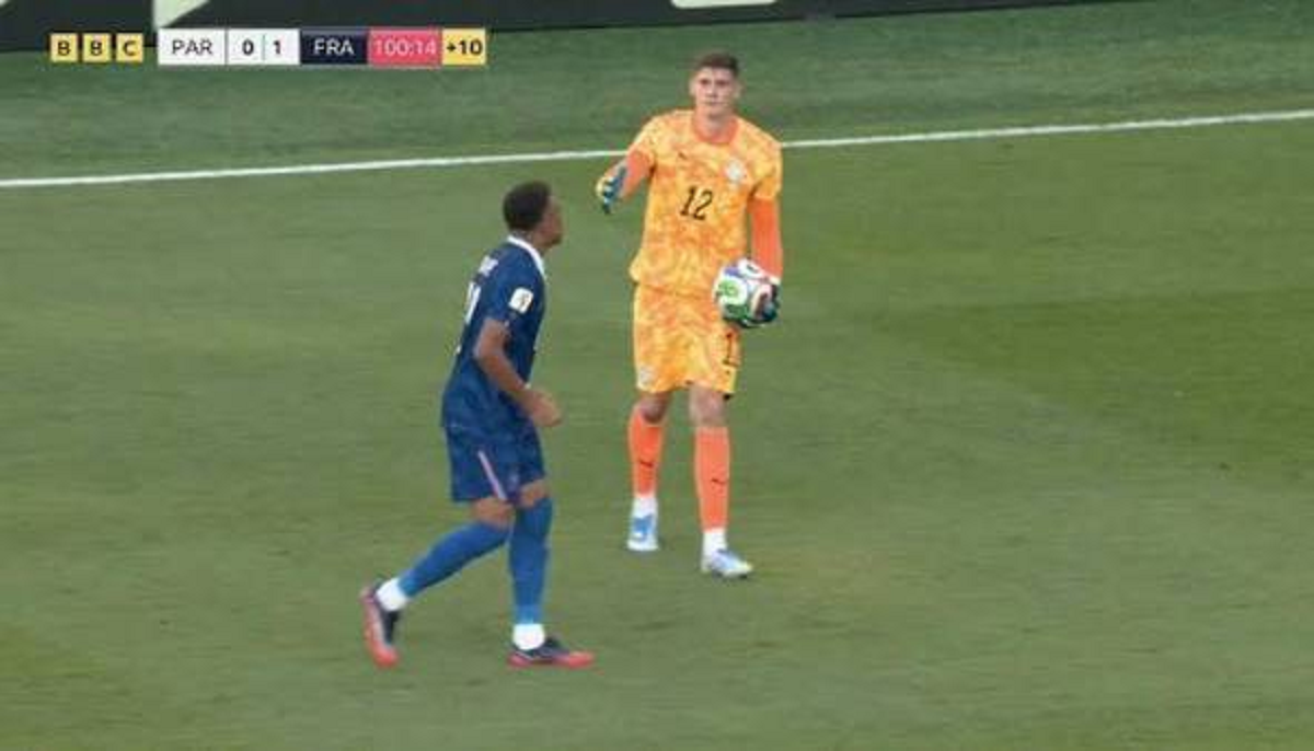 polemica mbappe paraguai