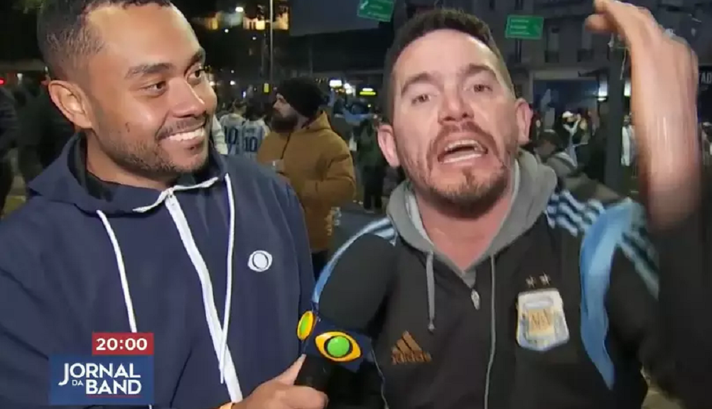 reporter band vitima racismo