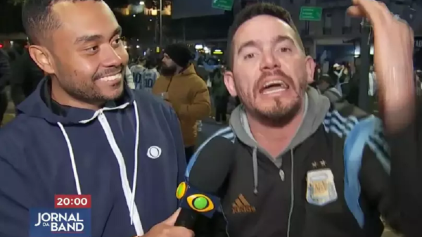 Vídeo: repórter da Band é vítima de racismo durante cobertura na Argentina 21 reporter band vitima racismo