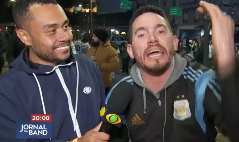 Vídeo: repórter da Band é vítima de racismo durante cobertura na Argentina 48 reporter band vitima racismo