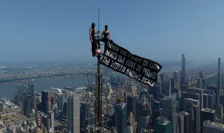 Quem são os russos presos após escalar o Empire State Building e ficar noivo em Nova York 50 russos presos após escalar o Empire State Building