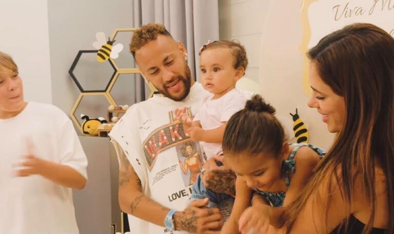 Com Neymar, Bruna Biancardi mostra aniversário intimista da filha após eliminação do Brasil na Copa 47 whatsapp image 2026 07 09 at 17.22.31