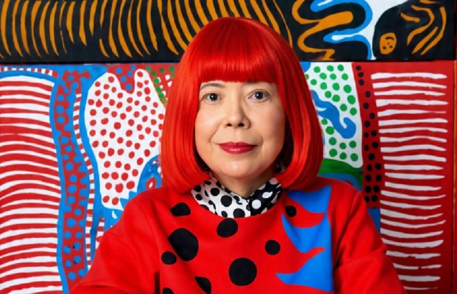 Morre Yayoi Kusama