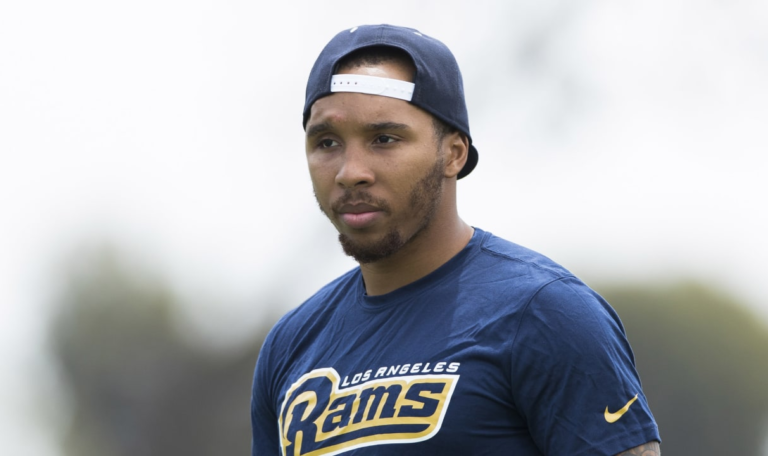 Ex-jogador da NFL é preso após ser flagrado fazendo sexo em shopping 48 image