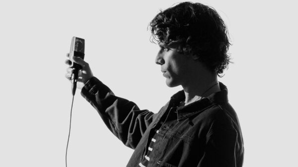 Atração do Rock in Rio, Chady transforma momento romântico em música no single “Te Amar é Fácil”; veja letra 15 Chady lança te amar é facil