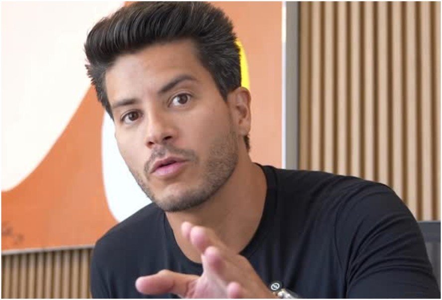 Arthur Aguiar quebra o silêncio após especulações sobre dívidas e ação de despejo