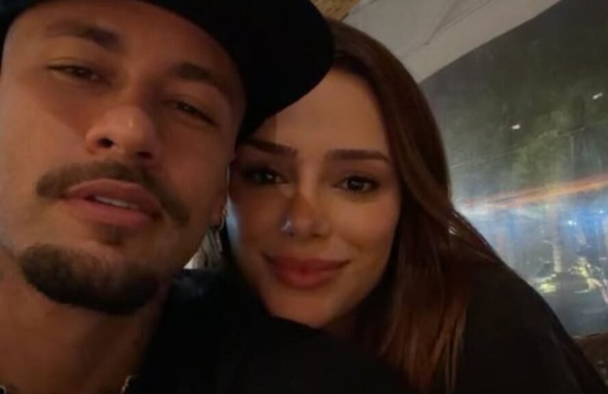Neymar compartilha clique romântico com Bruna Biancardi e se declara nas redes sociais