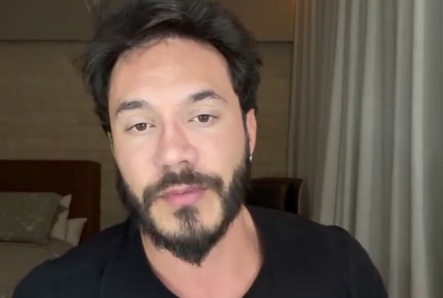 Eliezer sofre queimadura nos lábios após acidente doméstico