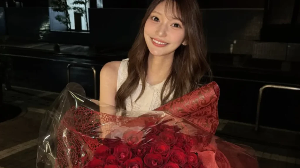 Hana Kuraki, atriz de filmes adultos, morre aos 25 anos em Tóquio