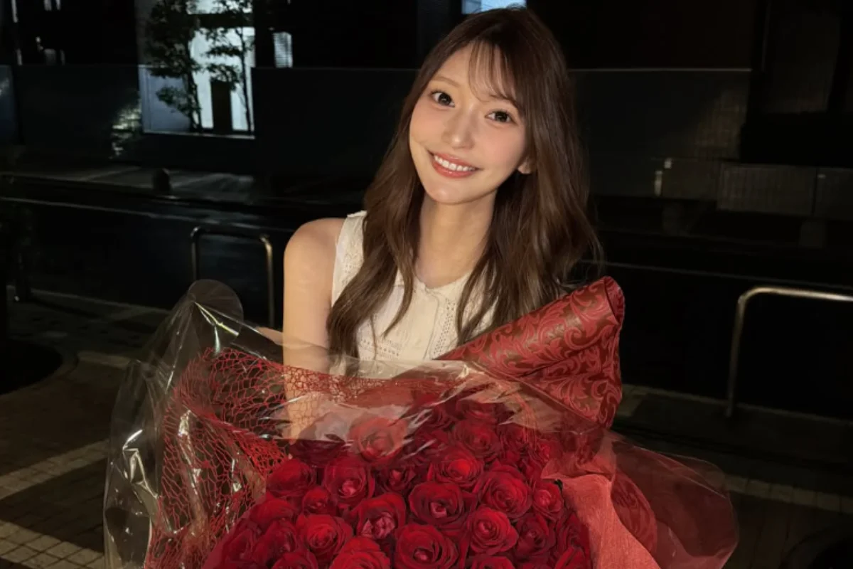 Hana Kuraki, atriz de filmes adultos, morre aos 25 anos em Tóquio