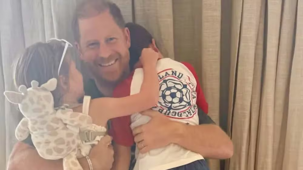 Harry e Meghan são criticados por alerta sobre fotos dos filhos na escola: “Totalmente desnecessário” 47 Harry e Meghan são criticados por alerta sobre fotos dos filhos na escola: “Totalmente desnecessário”