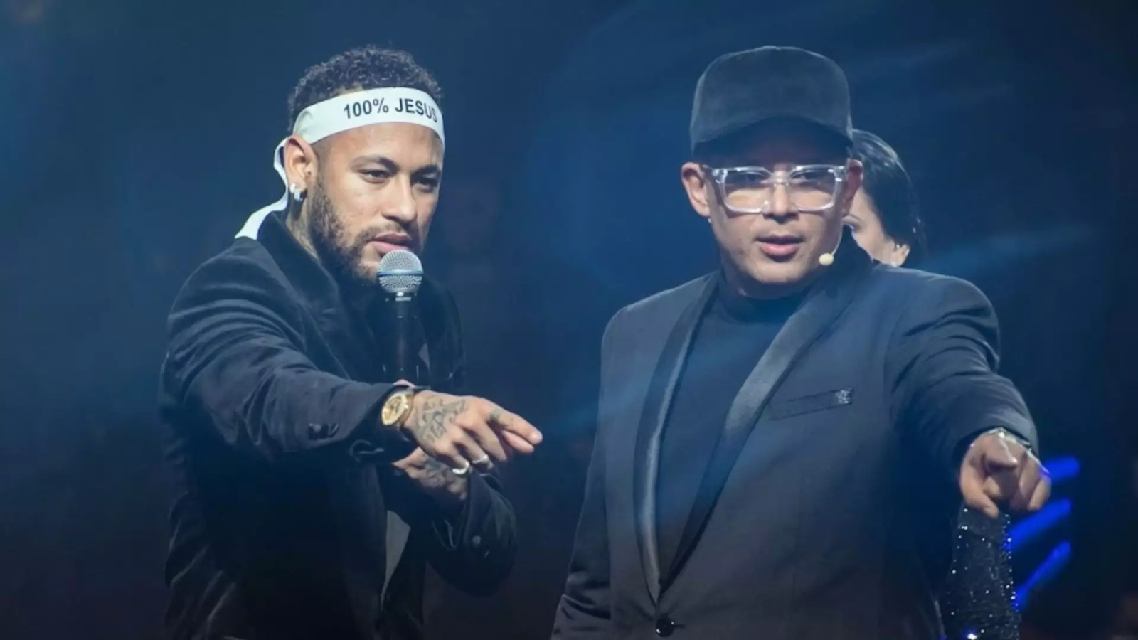 Avião de Neymar pousa em Belo Horizonte para despedida de empresário morto em acidente aéreo