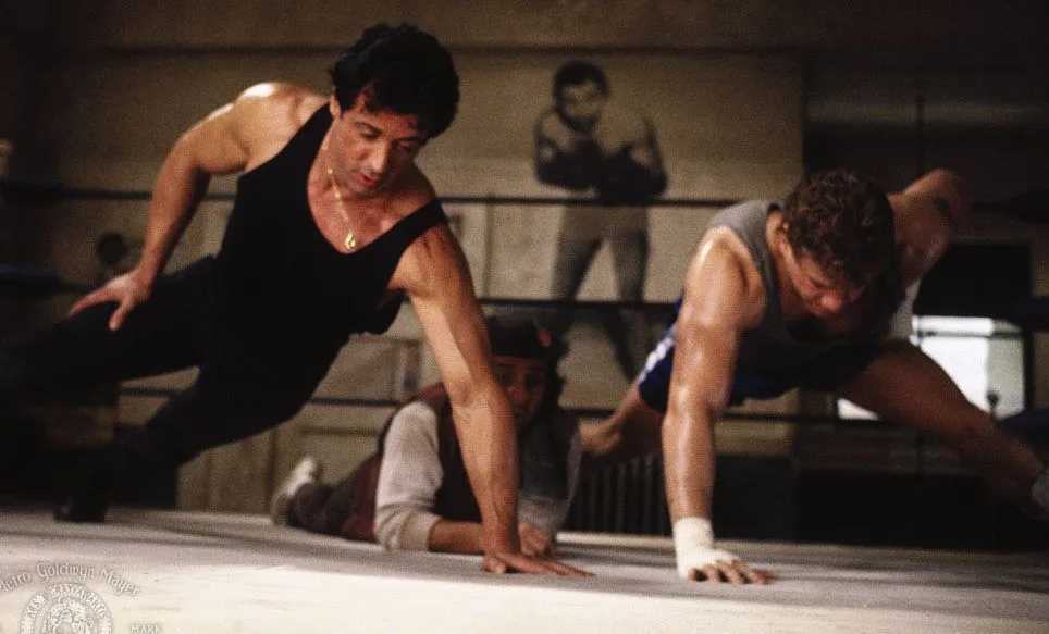 Sylvester Stallone revela obsessão pelo corpo e uso de esteroides: "Tem um preço terrível" 45 Sylvester Stallone revela obsessão pelo corpo e uso de esteroides: "Tem um preço terrível"