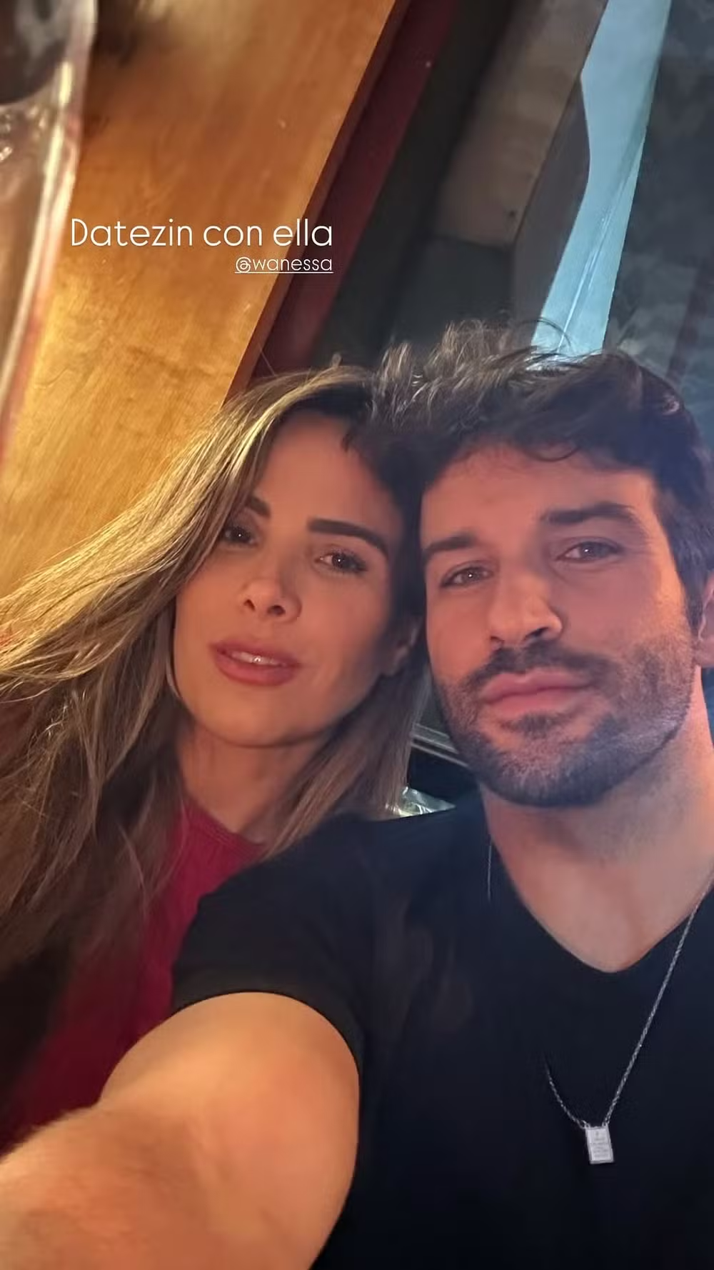 Wanessa Camargo exibe ‘dente de ouro’ durante jantar romântico e namorado brinca 46 Wanessa Camargo exibe ‘dente de ouro’ durante jantar romântico e namorado brinca