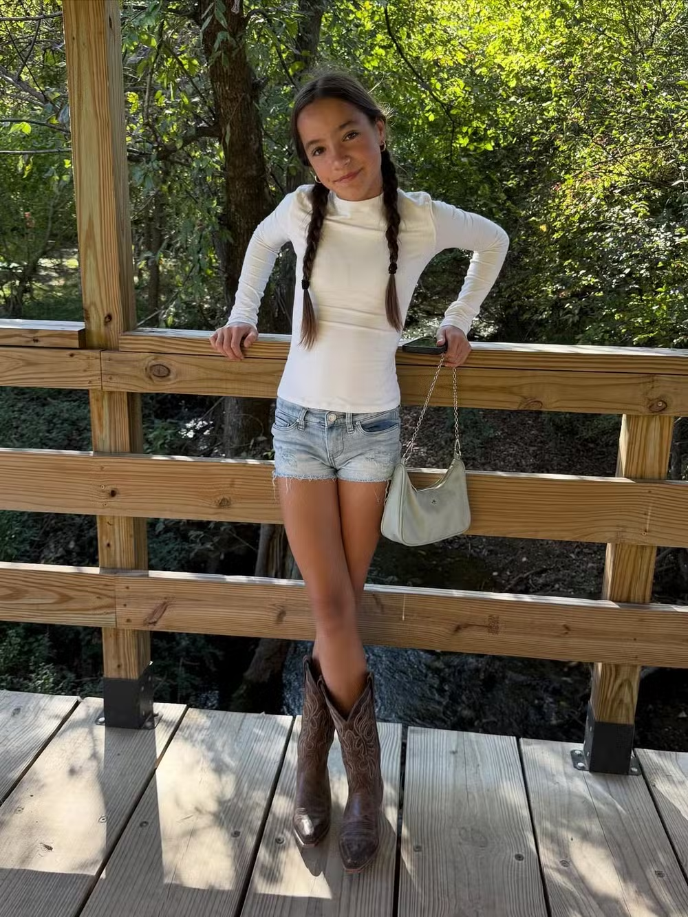 Filha de ator de ‘Pretty Little Liars’ morre aos 13 anos 46 Filha de ator de ‘Pretty Little Liars’ morre aos 13 anos