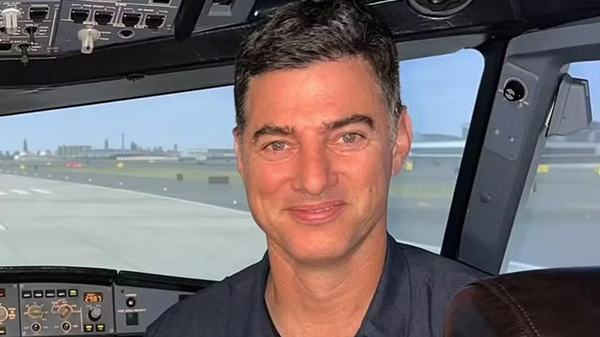 Ator de 'O Chamado da Floresta' morre em queda de avião aos 46 anos 4 Ator de 'O Chamado da Floresta' morre em queda de avião aos 46 anos