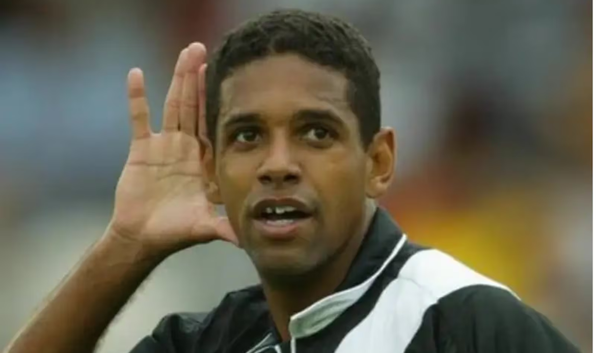 Morre Henrique, multicampeão pelo Vasco e ex-jogador do Atlético-MG, aos 49 anos 47 Morre Henrique, multicampeão pelo Vasco e ex-jogador do Atlético-MG, aos 49 anos