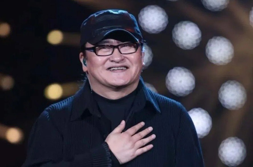 Cantor chinês Liu Huan, conhecido por tema das Olimpíadas de 2008, morre aos 63 anos