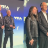 VMA 2026: integrantes do Nirvana se reúnem no tapete vermelho para receber prêmio honorário