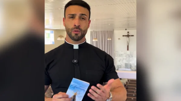 Padre viraliza nas redes após convite para festa religiosa em MG; paróquia fecha comentários