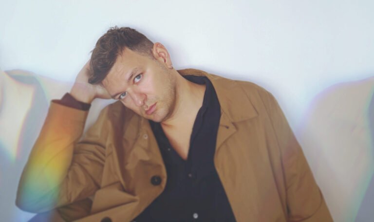 Luca DG aposta na delicadeza e na emoção em seu novo single “December Eyes” 48 Luca DG aposta na delicadeza e na emoção em seu novo single “December Eyes”