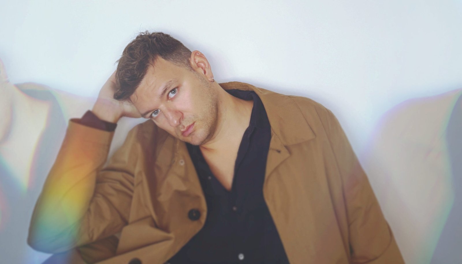 Luca DG aposta na delicadeza e na emoção em seu novo single “December Eyes”
