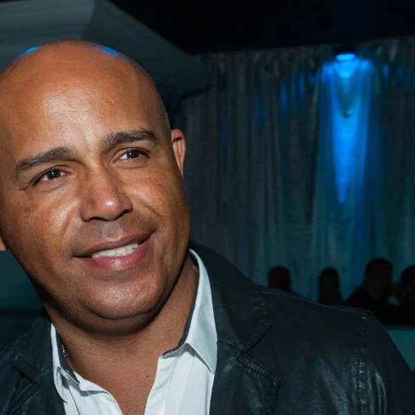 Cantor Rick, da dupla Rick & Renner, morre aos 59 anos