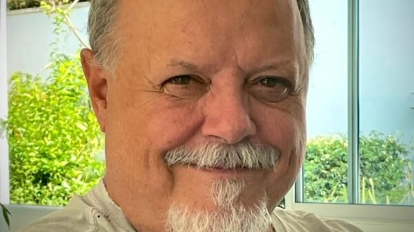 Ator Roney Facchini, de "Rá-Tim-Bum" e "Bang Bang", morre aos 73 anos