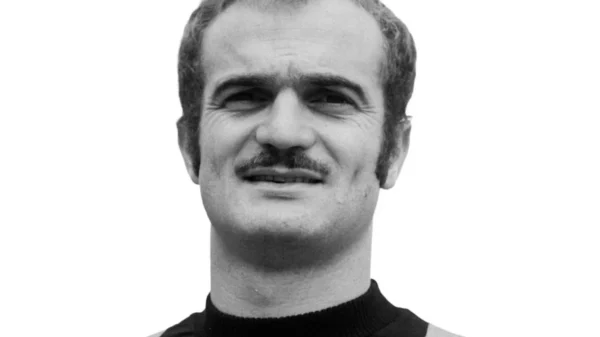 Sandro Mazzola, lenda e multicampeão pela Inter de Milão, morre aos 83 anos
