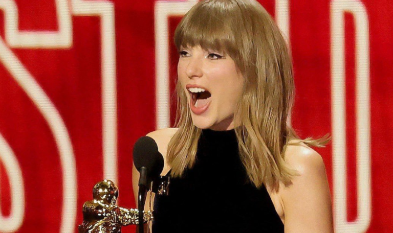 Taylor Swift vence Vídeo do Ano no VMA 2026 e recebe honraria inédita 46 Taylor Swift vence Vídeo do Ano no VMA 2026 e recebe honraria inédita