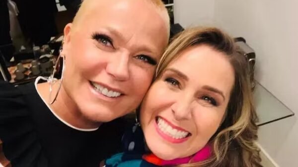 Xuxa processa ex-paquita Andrea Sorvetão por dívida de R$ 26 mil relacionada a apartamento 1 Xuxa e a ex-paquita Andrea Sorvetão — Foto: Reprodução