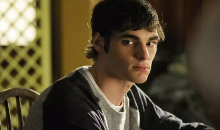 RJ Mitte, ator de Breaking Bad, morre aos 34 anos no Texas