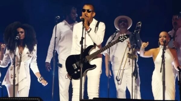 Aos 87 anos, Jorge Ben Jor se emociona em show que marca retorno às grandes arenas brasileiras 16 Aos 87 anos, Jorge Ben Jor se emociona em show que marca retorno às grandes arenas brasileiras