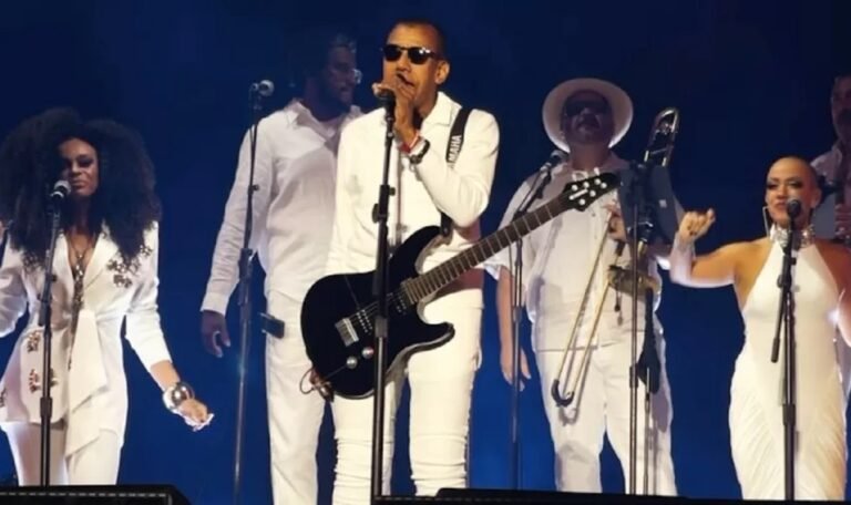 Aos 87 anos, Jorge Ben Jor se emociona em show que marca retorno às grandes arenas brasileiras