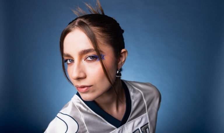 Cantora GIANA realiza sonho de dividir o palco com seu ídolo ZAYN e revela setlist para show deste sábado (10)