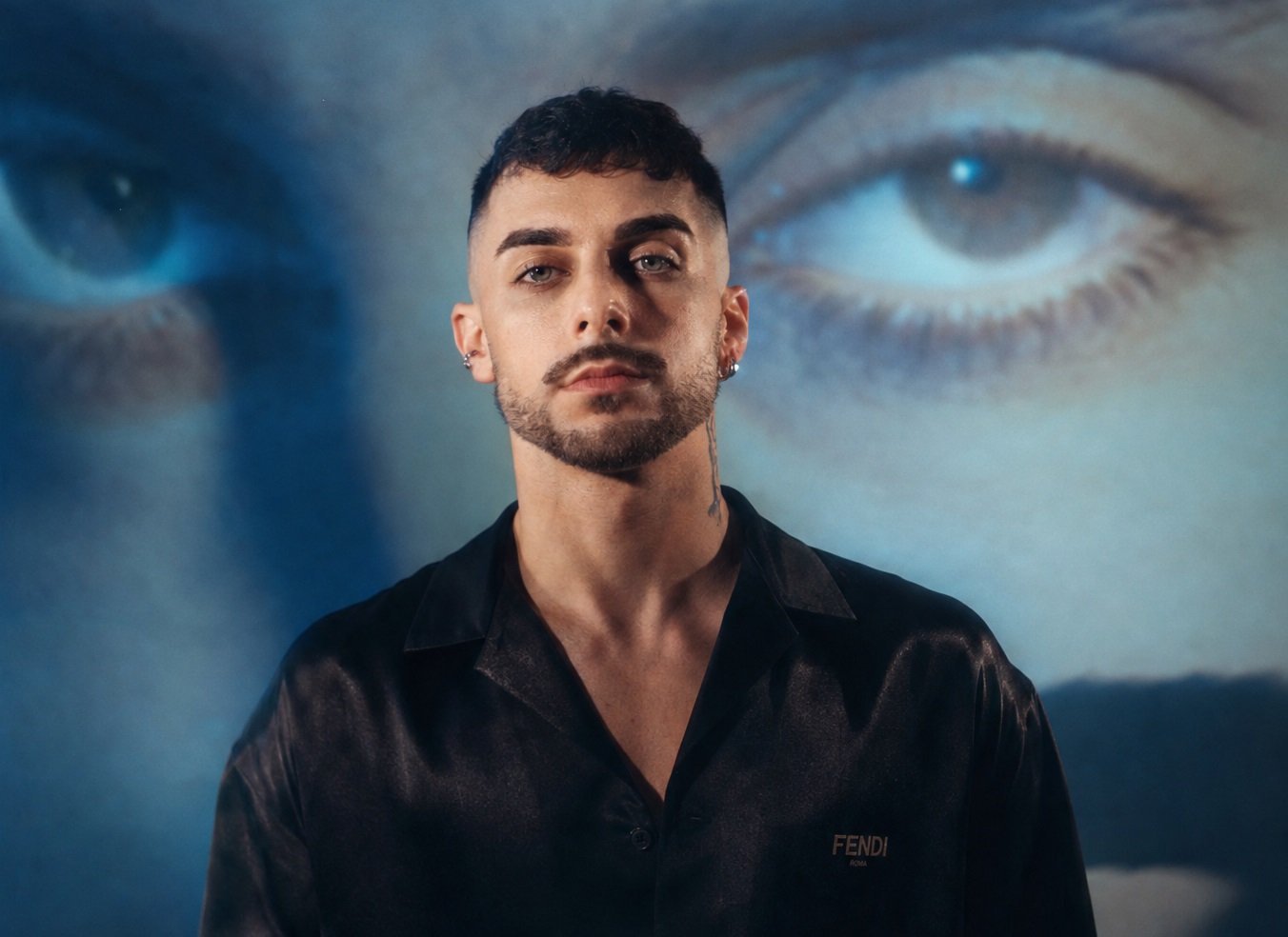 Rapha Ribeiro apresenta “Teu Jeito”, single que aposta no romantismo e na sensibilidade do pop contemporâneo