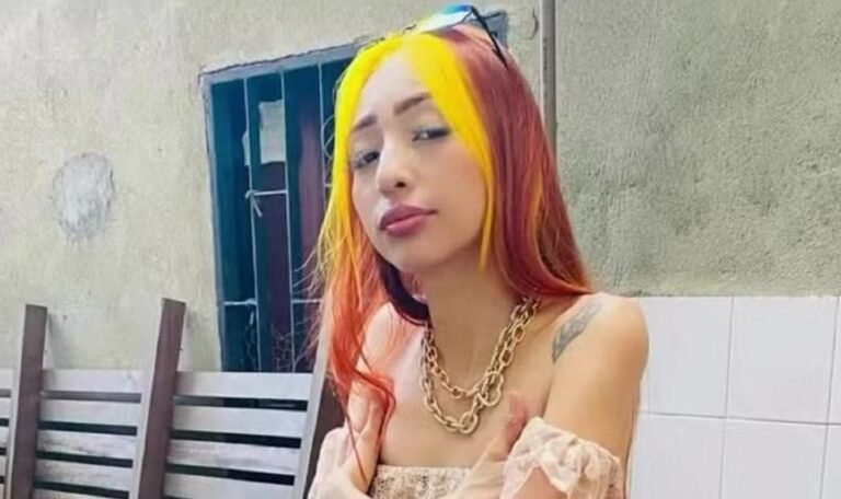 Ruivinha de Marte mostra transformação física após ganhar 20 kg; veja o antes e depois 48 Ruivinha de Marte mostra transformação após ganhar 20 kg; veja o antes e depois