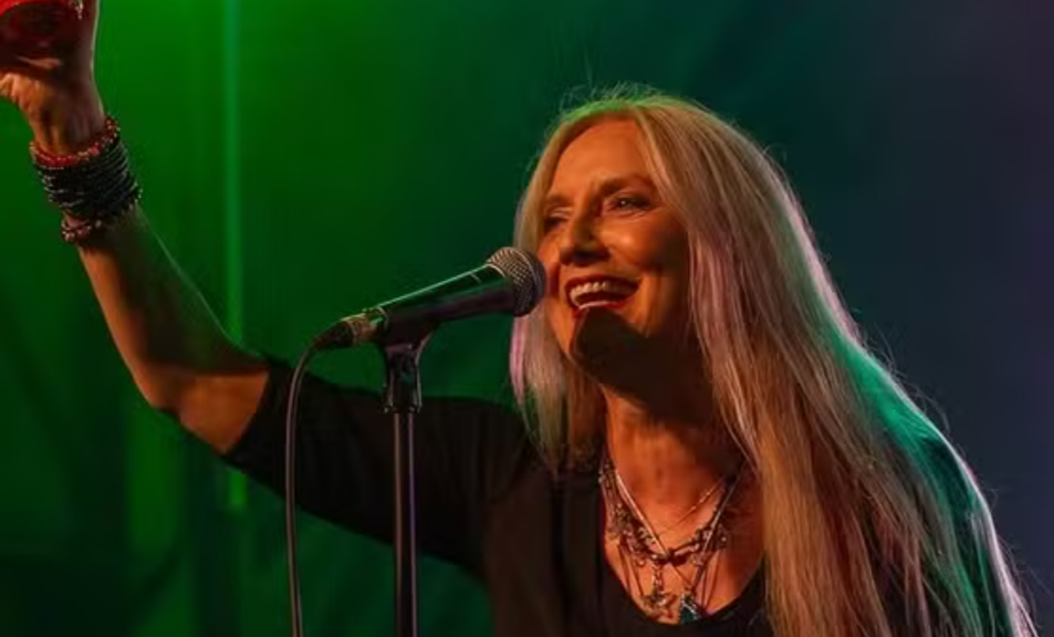 Morre Sass Jordan, cantora de hits como “High Road Easy” e “Make You a Believer”, aos 63 anos