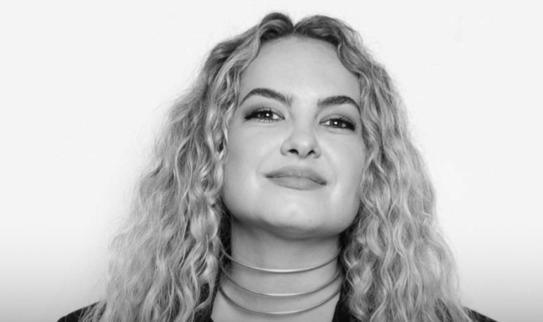 Morre Lua Blanco, atriz conhecida por viver Roberta em 'Rebelde' 47 Morre Lua Blanco, atriz conhecida por viver Roberta em 'Rebelde'
