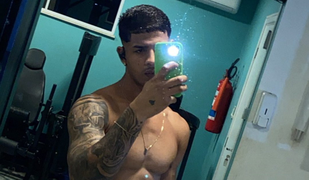 Homem investigado por importunação sexual em academia anuncia perfil no OnlyFans