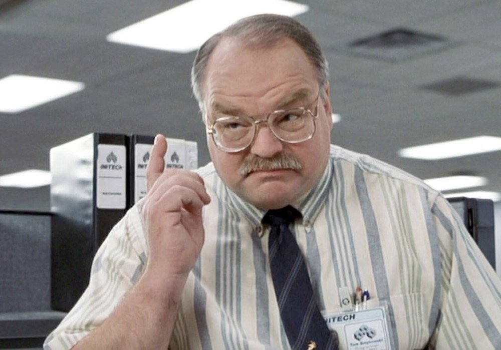Morre Richard Riehle, ator de ‘Como Enlouquecer Seu Chefe’, aos 78 anos